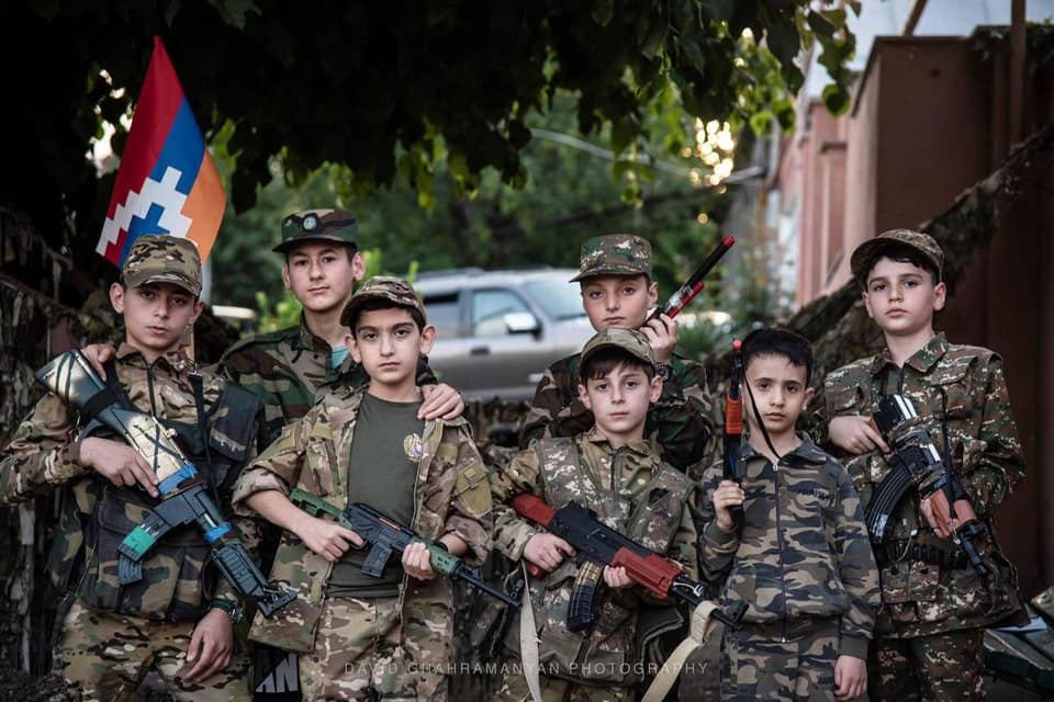 Армяне привлекают детей к военной деятельности в Карабахе (ФОТО/ВИДЕО)