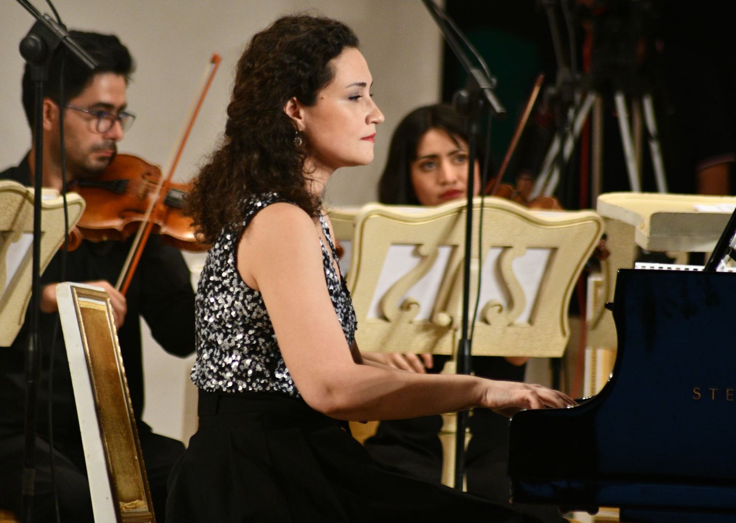 Filarmoniyada Qara Qarayev adına Azərbaycan Dövlət Kamera Orkestrinin konserti təşkil olunub (FOTO)