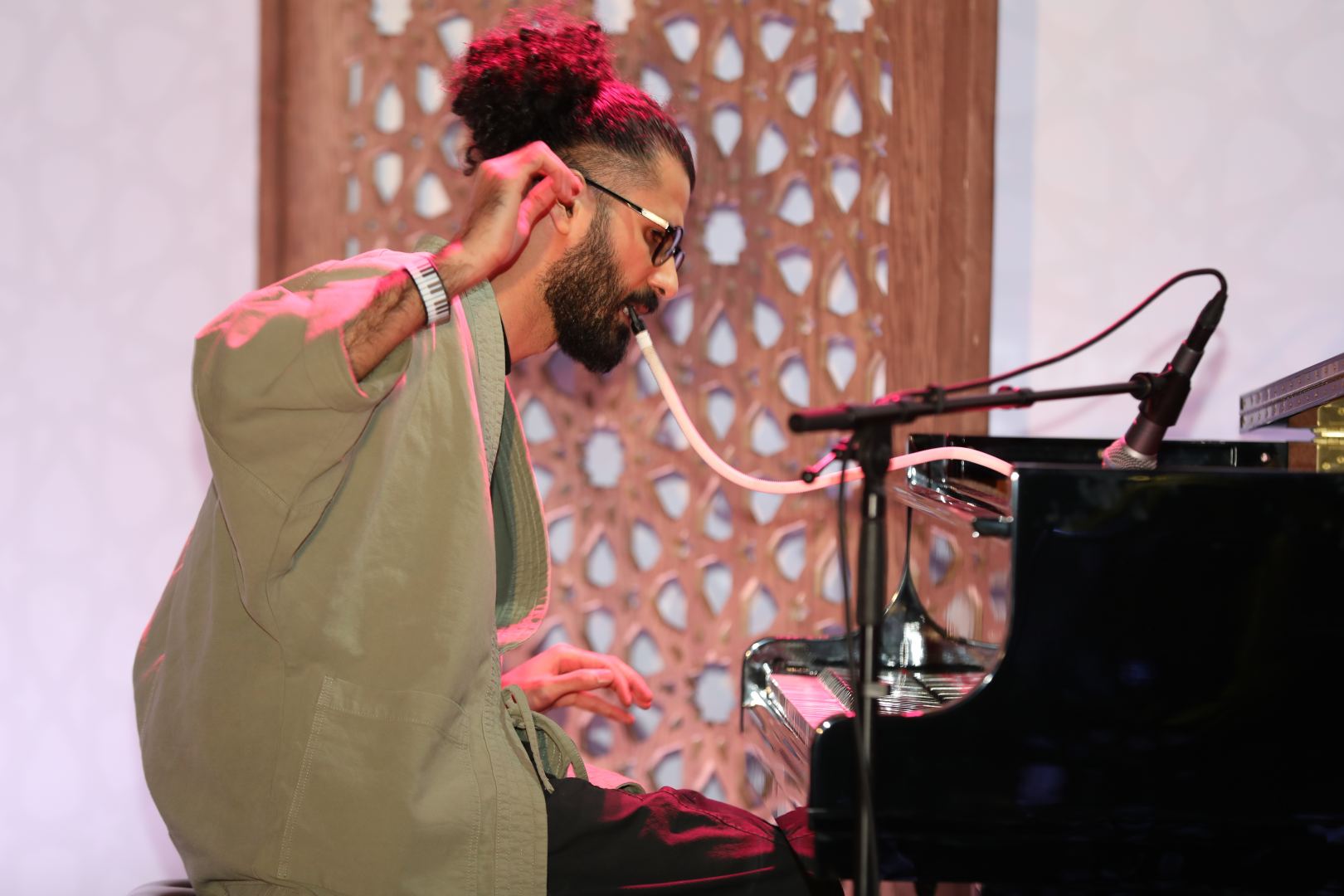 Etibar Əsədli illər sonra Beynəlxalq Musiqi Festivalında konsert verdi (FOTO/VİDEO)