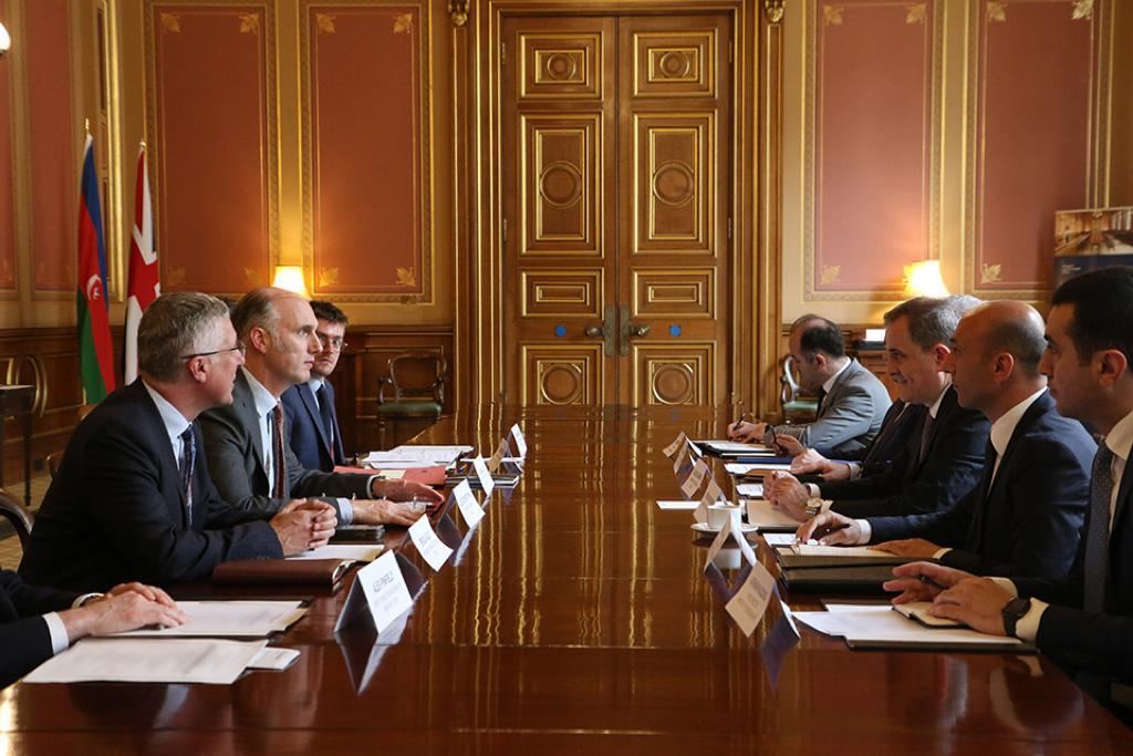 Обсуждены вопросы повестки Стратегического диалога между Азербайджаном и Великобританией (ФОТО)
