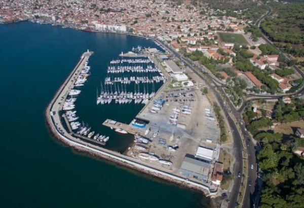 Türkiye announces number of vessels welcomed by Ayvalik port last year