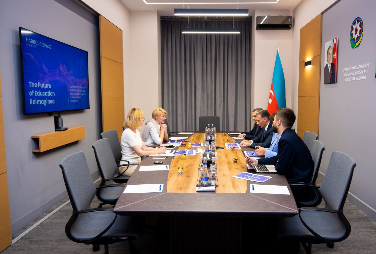 Азербайджан намерен сотрудничать c рядом образовательных учреждений в подготовке кадров в сфере ИКТ (ФОТО)