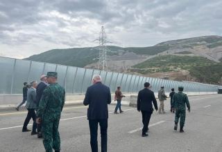 Foreign diplomats visit bridge at Azerbaijan's Lachin checkpoint (VIDEO)