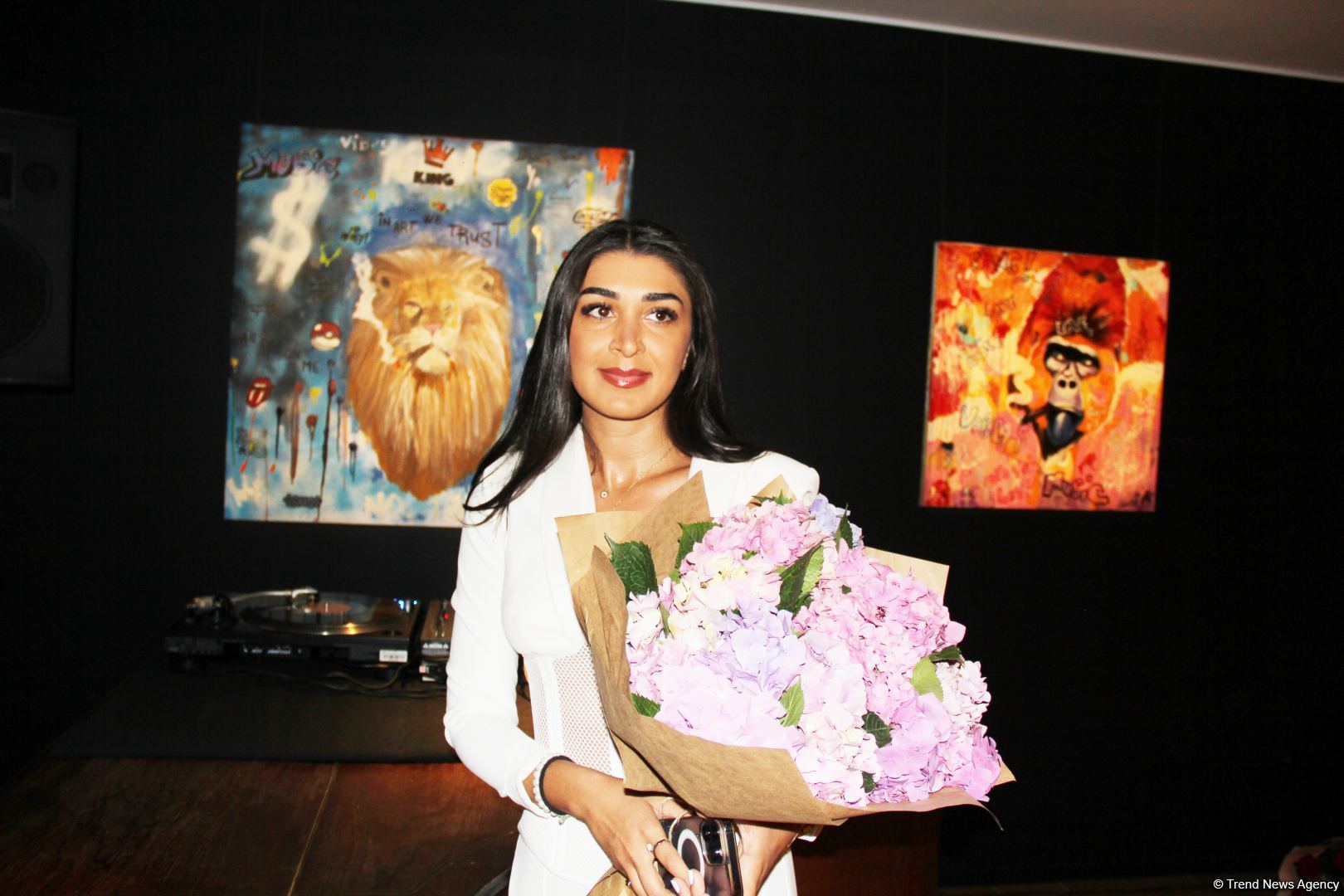 В QGallery состоялось открытие выставки Назрин Аббасовой "В объятиях эмоций"  (ФОТО)