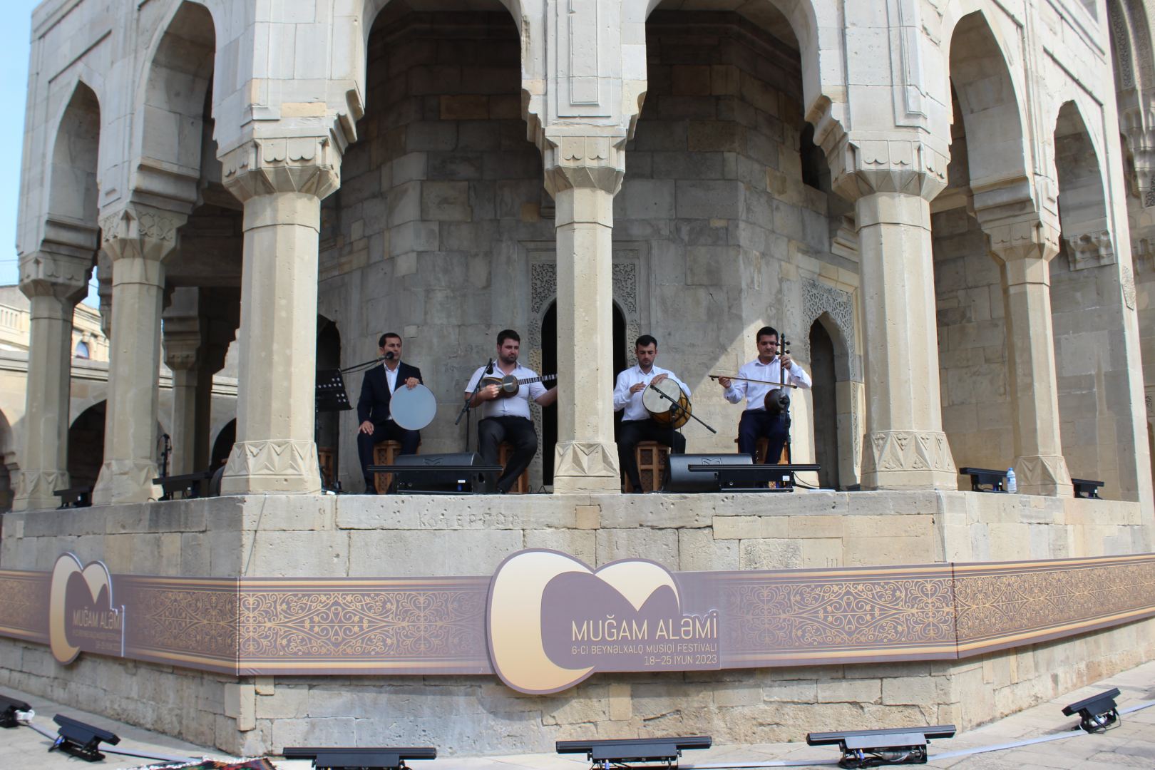 В рамках VI Международного музыкального фестиваля "Мир мугама" проходит "Марафон мугама" – волшебная музыка, которая очаровывает слушателей (ФОТО)