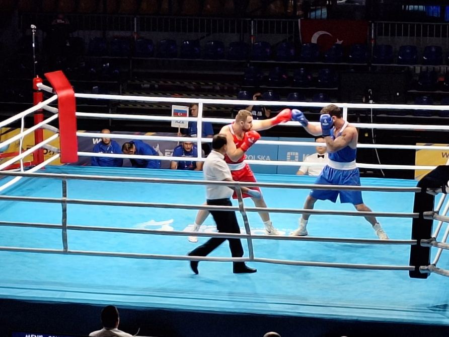 Азербайджанский боксер одержал вторую победу на III Европейских играх (ФОТО)