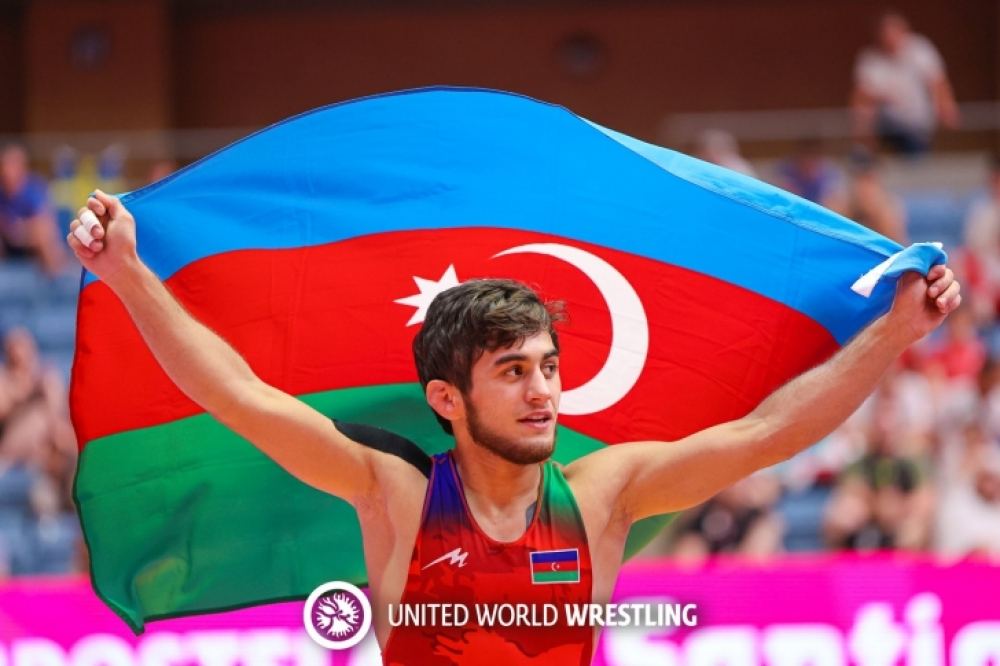 Азербайджанский борец завоевал золотую медаль на чемпионате Европы U-20