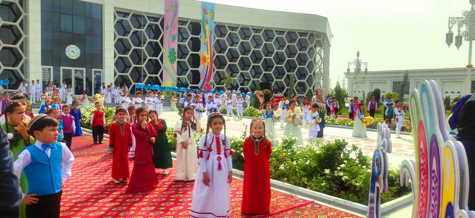 Turkmenistan hosts inauguration of first 'smart' Arkadag city - historical event & national holiday (PHOTO)