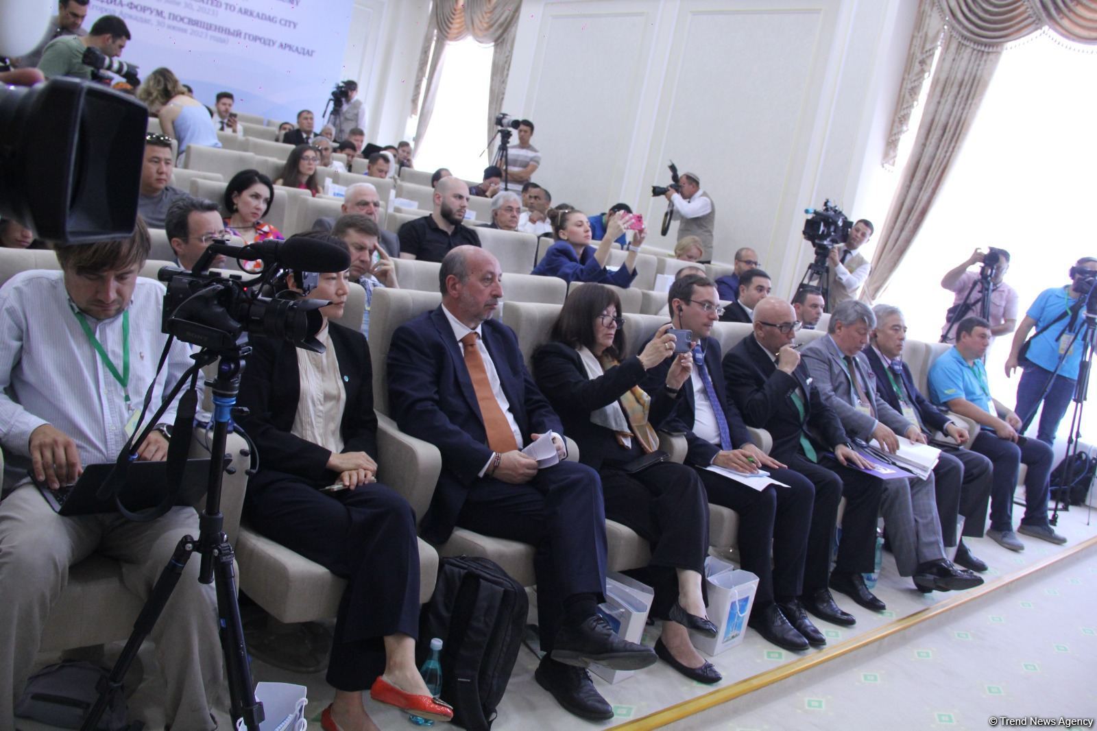Состоялся международный медиа-форум, посвященный первому смарт-городу Туркменистана Аркадаг (ФОТО)