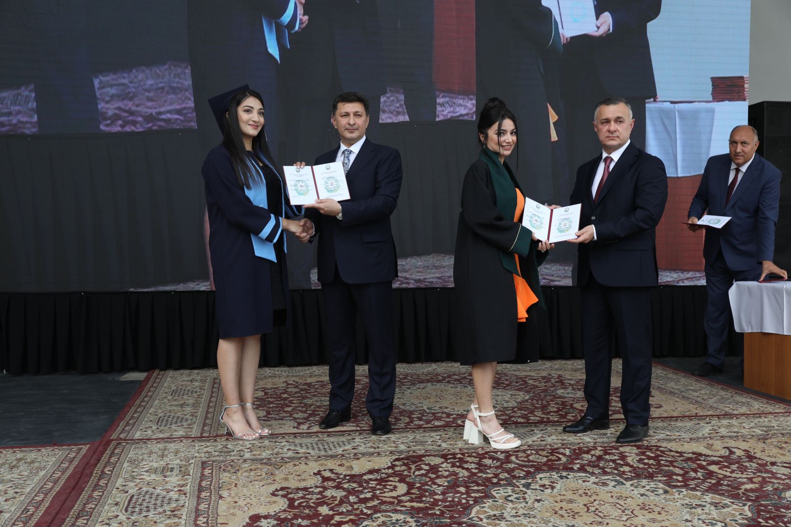 Министр здравоохранения поздравил выпускников Азербайджанского медицинского университета (ФОТО)