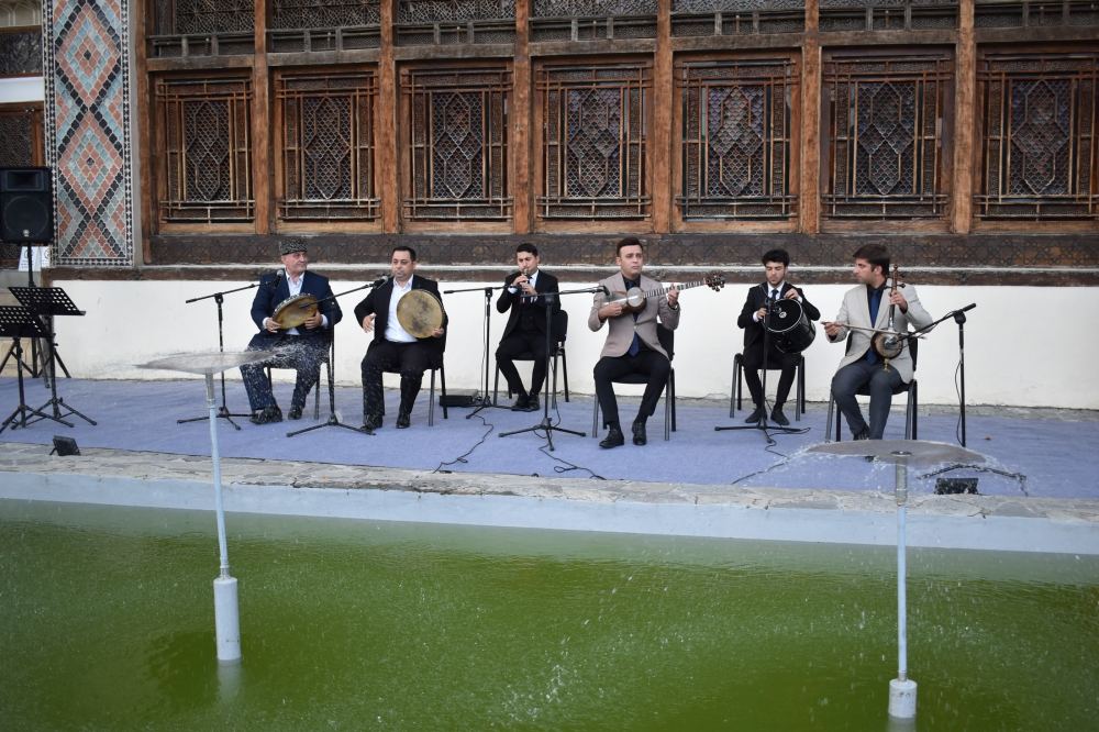 Şəkidə musiqi festivalında “Zəfər” muğam ansamblının konserti olub