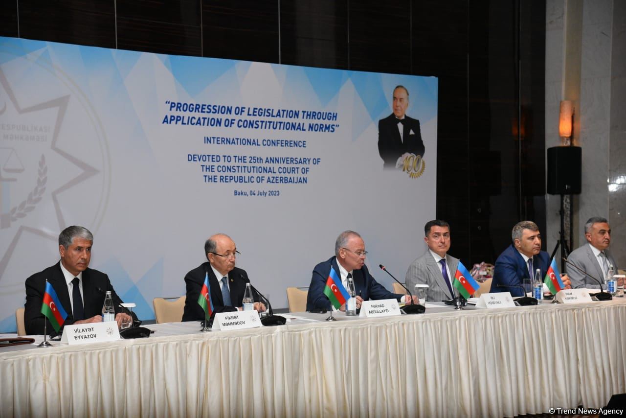 В Баку проходит международная конференция, посвященная 25-летию Конституционного суда Азербайджана (ФОТО)