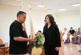 Диляра Алиева впервые после смерти супруга выйдет на сцену (ФОТО)