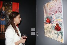 В QGallery открылась выставка Фарах Гаджизаде "Таинство света" (ФОТО)