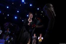 Фурор Натальи Овчинниковой на бакинской сцене в образе Эдит Пиаф – последние годы жизни великой актрисы (ФОТО)