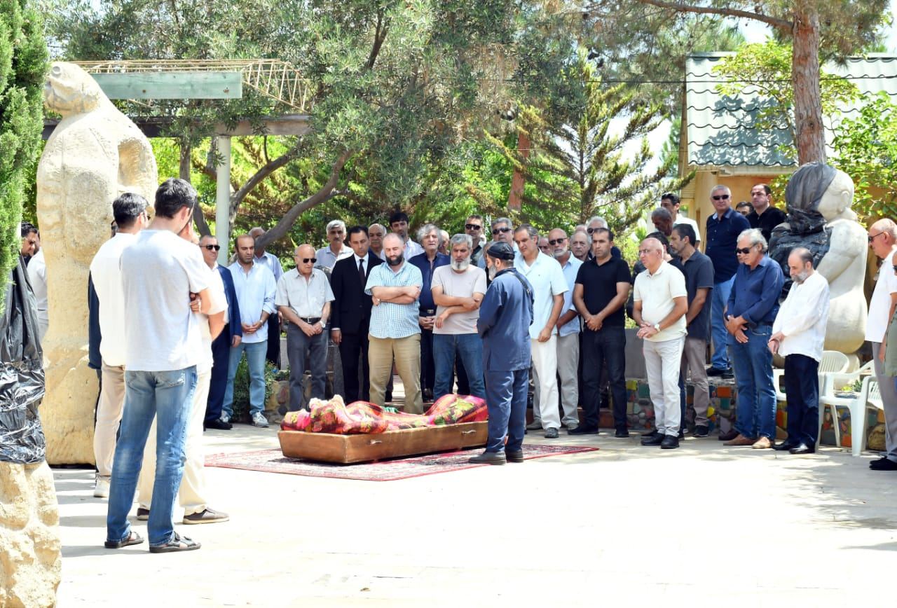 Сегодня прошли похороны народного художника Азербайджана Фазиля Наджафова (ФОТО)