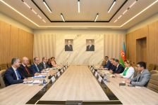 Azerbaijan, IsDB discuss co-op in transport and ICT areas (PHOTO)