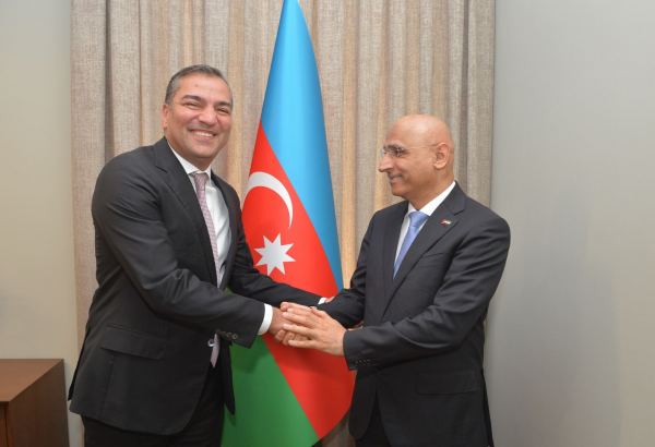 Азербайджан и ОАЭ обсудили перспективы развития туротношений