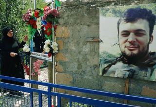 В Азербайджане мать шехида Худаяра Юсифзаде посетила места, где сражался и погиб ее сын (ВИДЕО)