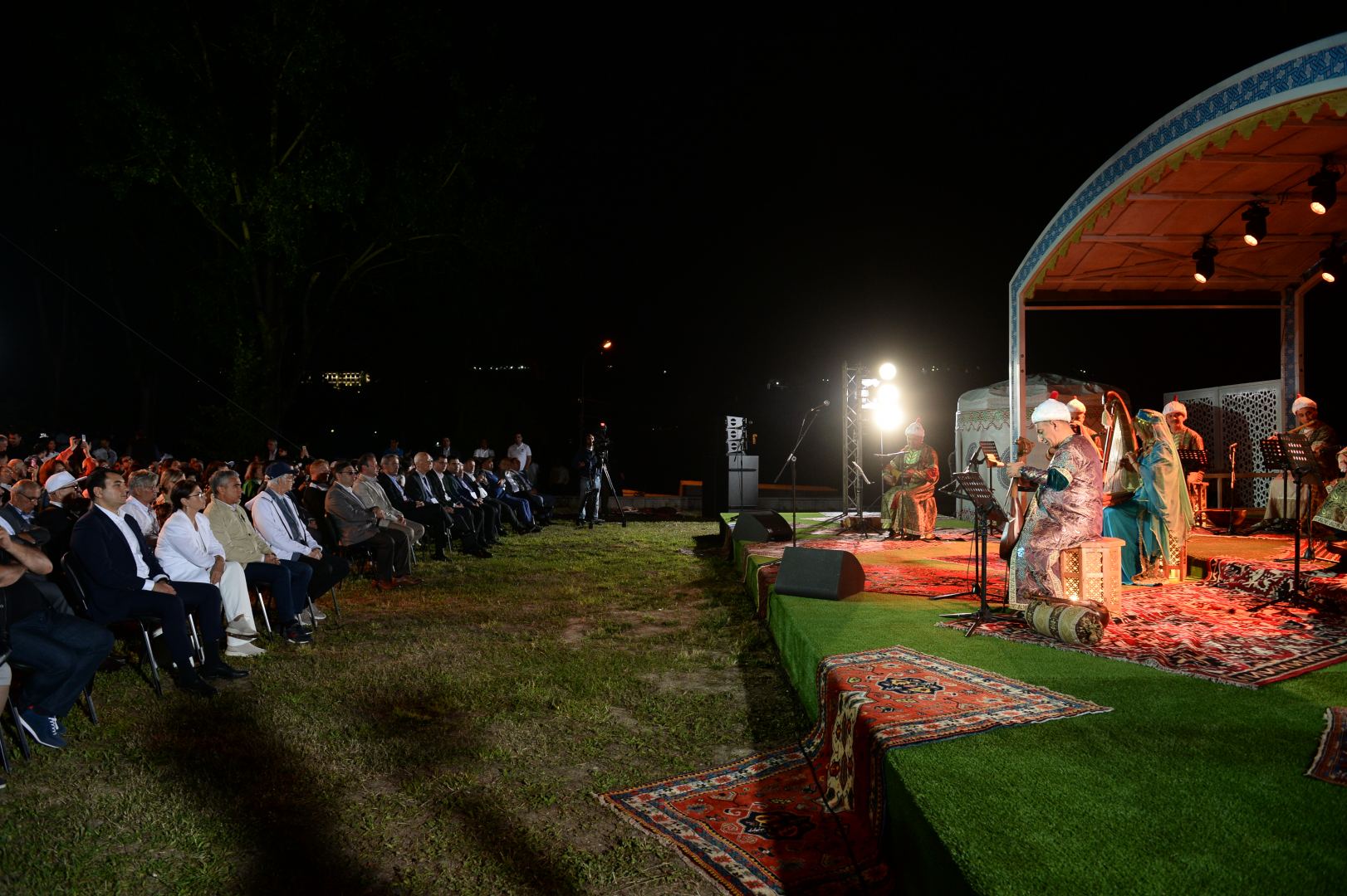 В рамках Дней поэзии Вагифа в Шуше состоялась премьера потрясающего концерта «Dövri-səda» (ФОТО)