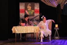 Sumqayıt Dövlət Dram Teatrı Lənkəranda "Öldür məni, canciyər" komediyasını oynayıb