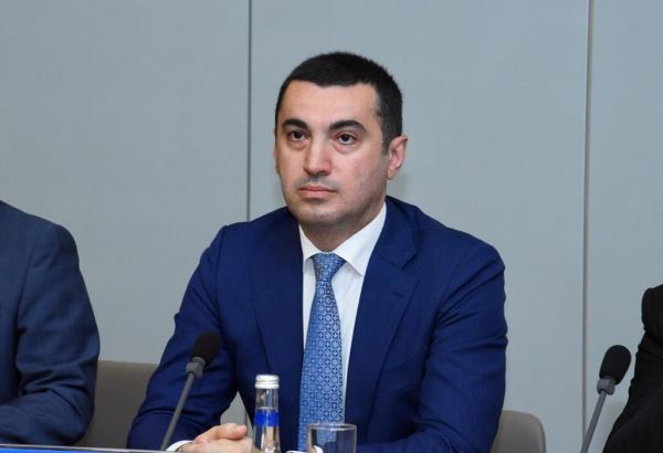 Перед иностранными журналистами, исключенными из "черного списка", будет поставлено требование соблюдать законы Азербайджана