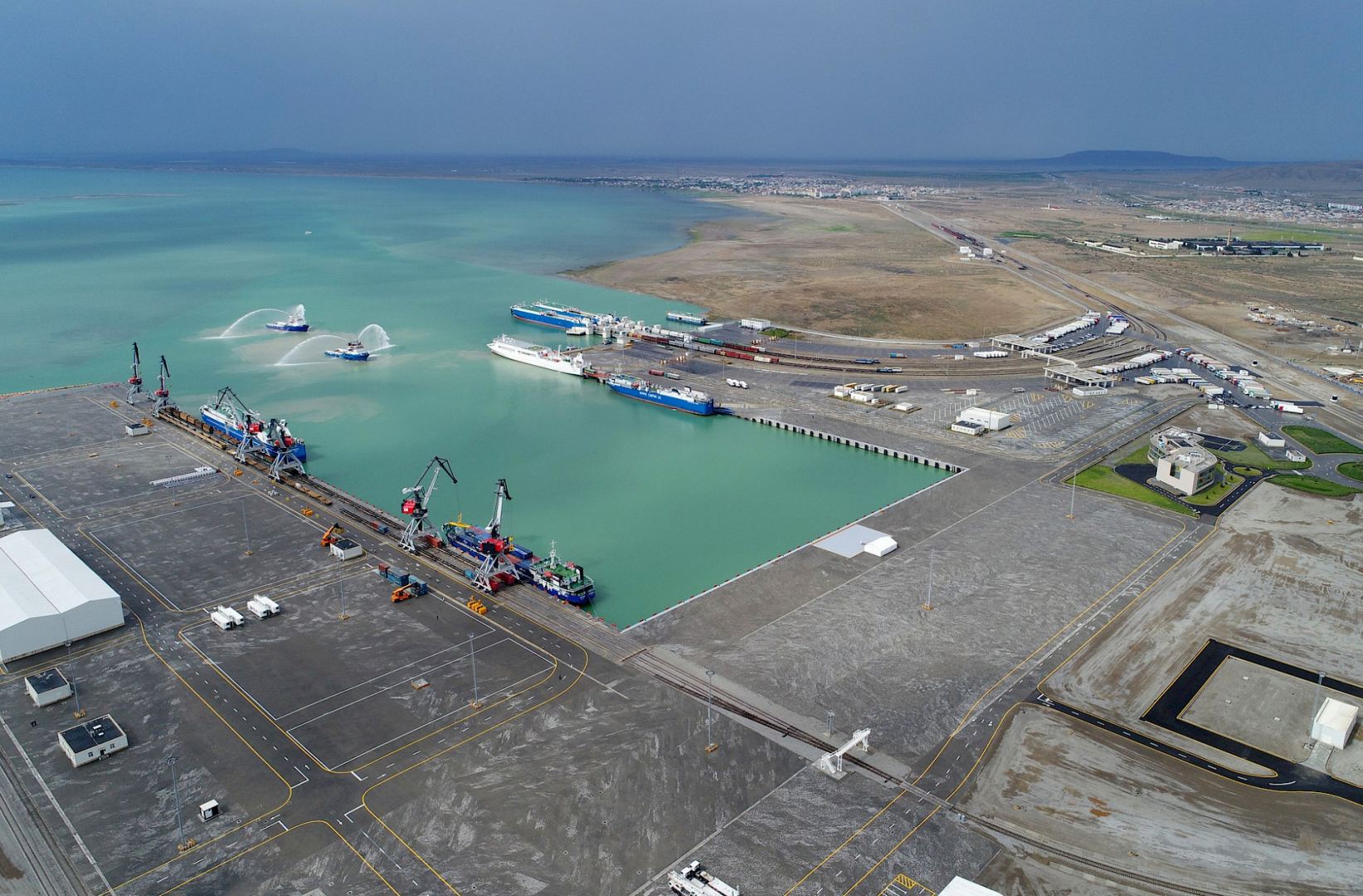Выросли грузоперевозки через Бакинский международный морской торговый порт
