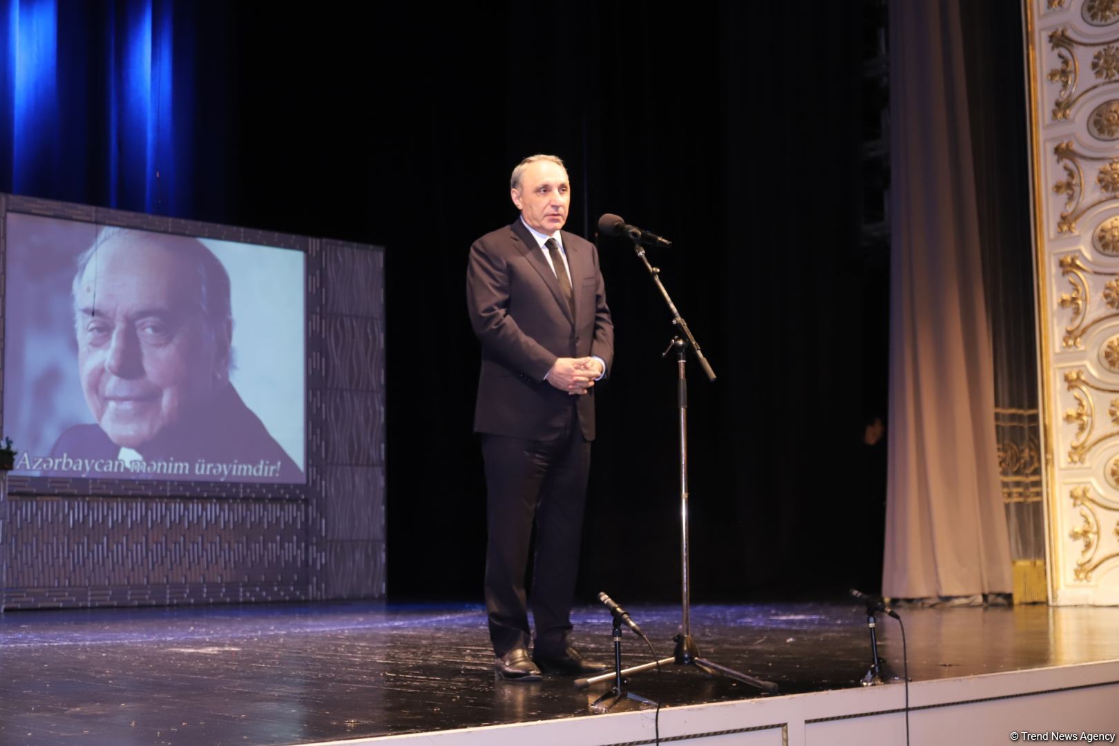 Развитие азербайджанских СМИ постоянно находится в центре внимания, как одна из приоритетных задач - Кямран Алиев