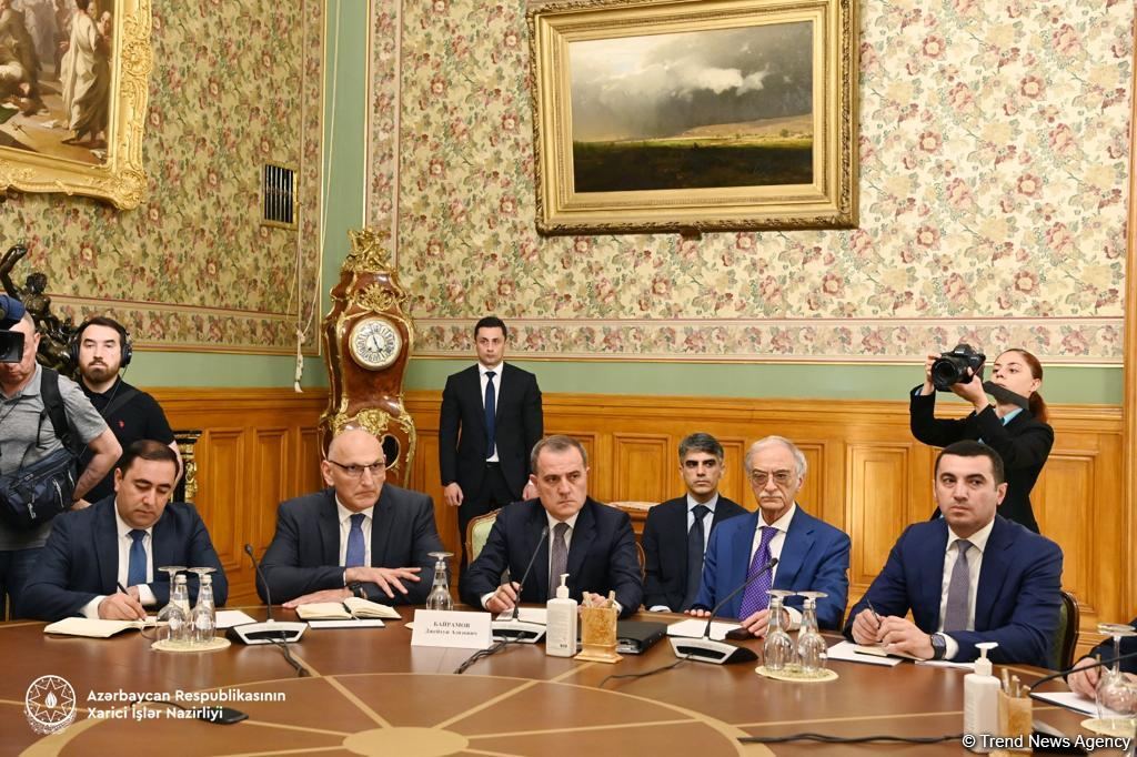В Москве состоялась трехсторонняя встреча глав МИД Азербайджана, РФ и Армении (ФОТО)
