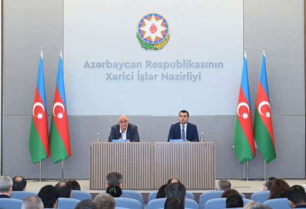 Diplomatic corps accredited in Azerbaijan updated about region's current situation