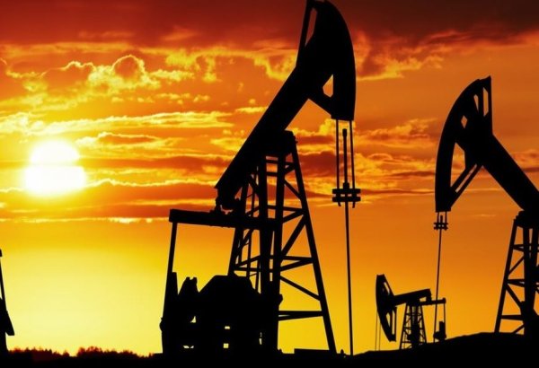 Цены на нефть незначительно растут