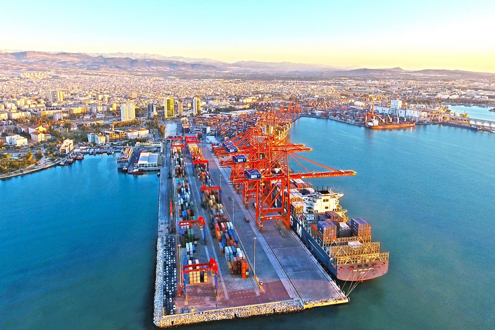 Порты Турции вошли в число 100 лучших портов мира