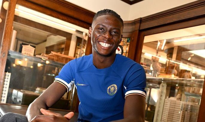 "Çelsi" 19 yaşlı fransalı futbolçunu transfer edib