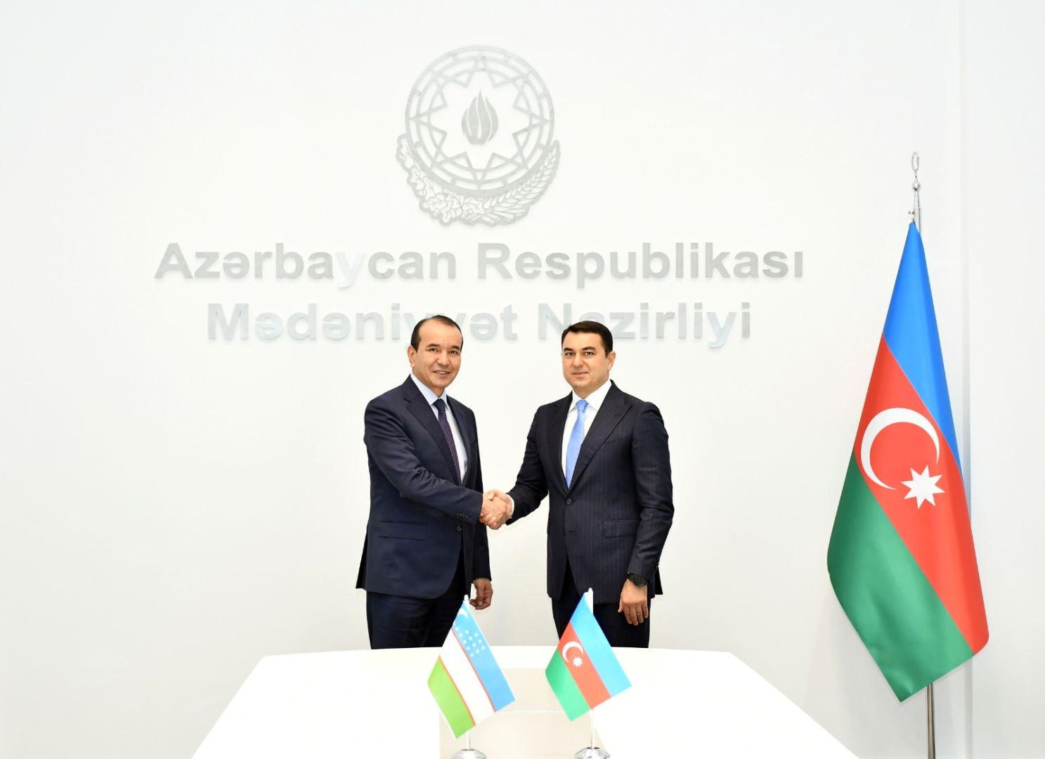 Министр культуры Азербайджана провел встречу с коллегой из Узбекистана (ФОТО)