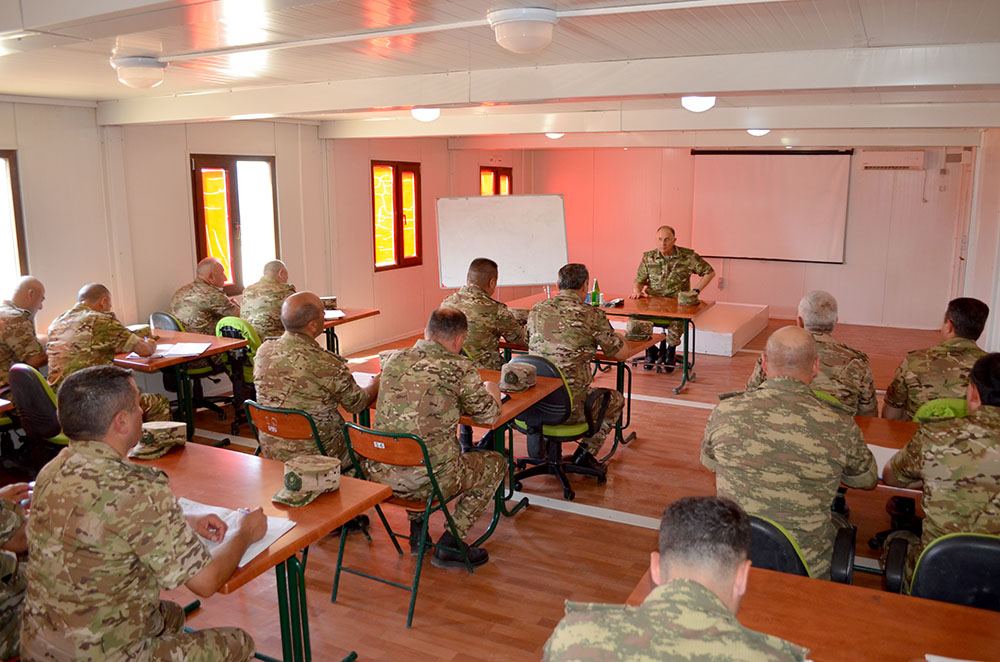 Chief of Azerbaijani Armed Forces' General Staff visits units set up within NATO Operational Capabilities Concept (PHOTO)