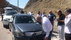 Kamal Kılıçdaroğlunun avtomobil karvanında qəza - Yaralılar var