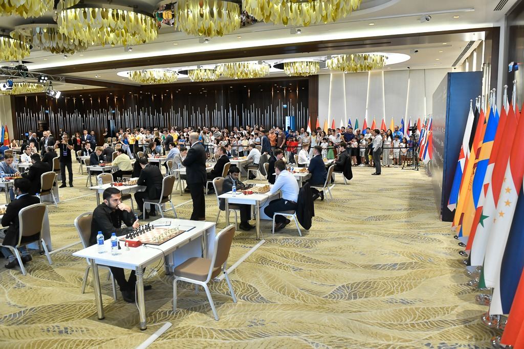 Кубок мира в Баку: как азербайджанские шахматисты сыграли первые партии третьего раунда