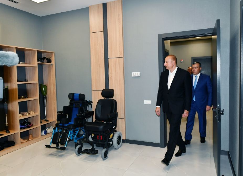 Президент Ильхам Алиев принял участие в открытии Карабахского регионального центра DOST и Карабахского регионального центра профессиональной подготовки в Барде (ФОТО)
