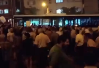 Жители Тебриза ночью вышли на протесты (ВИДЕО)
