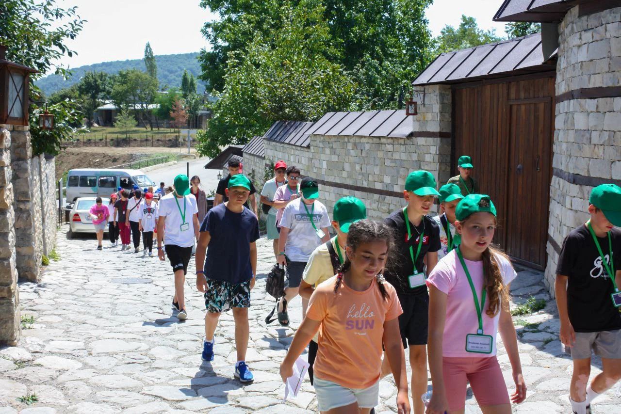 Организована экскурсия для украинских детей в Исмаиллы и Габалу (ФОТО)