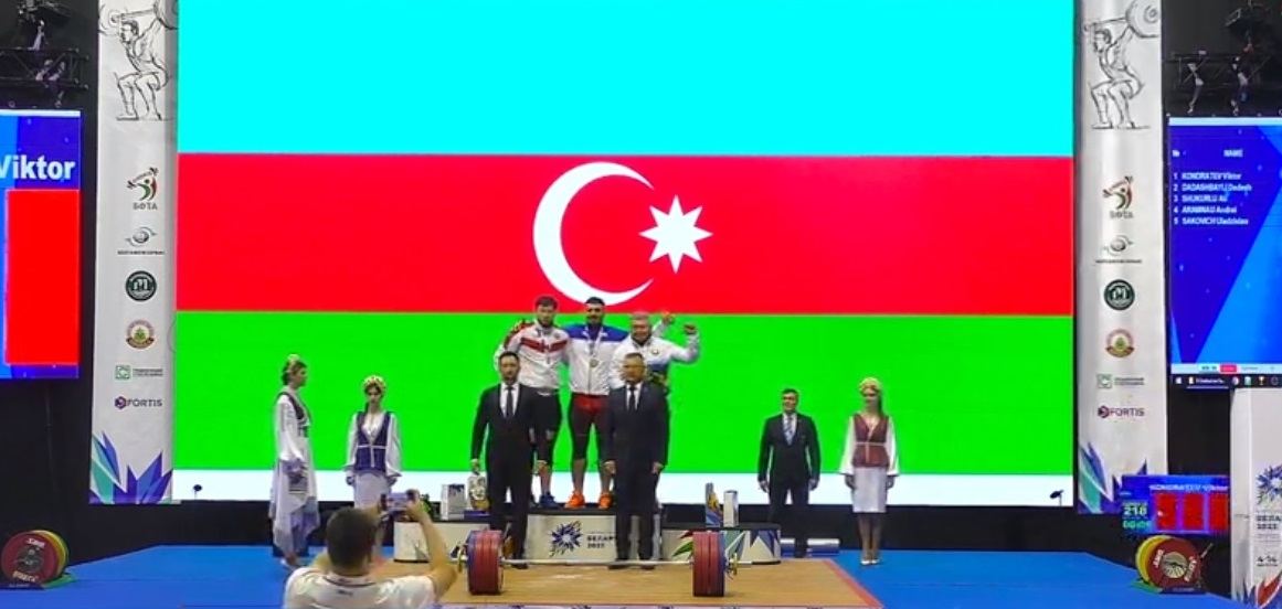 Azərbaycan ağırlıqqaldıranı II MDB Oyunlarının qalibi olub (FOTO)