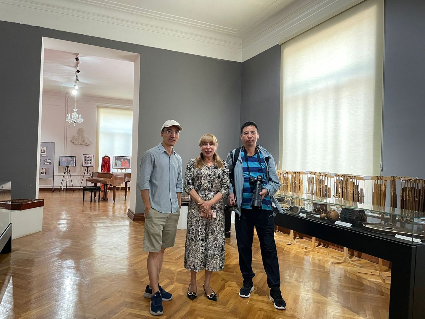 Азербайджанский музей передал консерватории в Китае издания о национальной музыке (ФОТО)