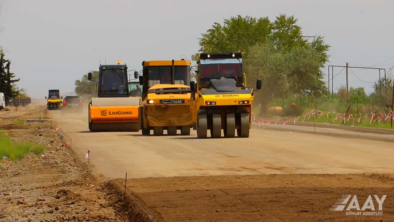 Продолжаются работы по реконструкции автодороги Еникенд-Билясувар (ФОТО/ВИДЕО)
