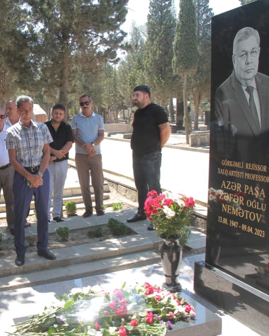 Деятели культуры Азербайджана почтили память Азера Паши Нематова (ФОТО)