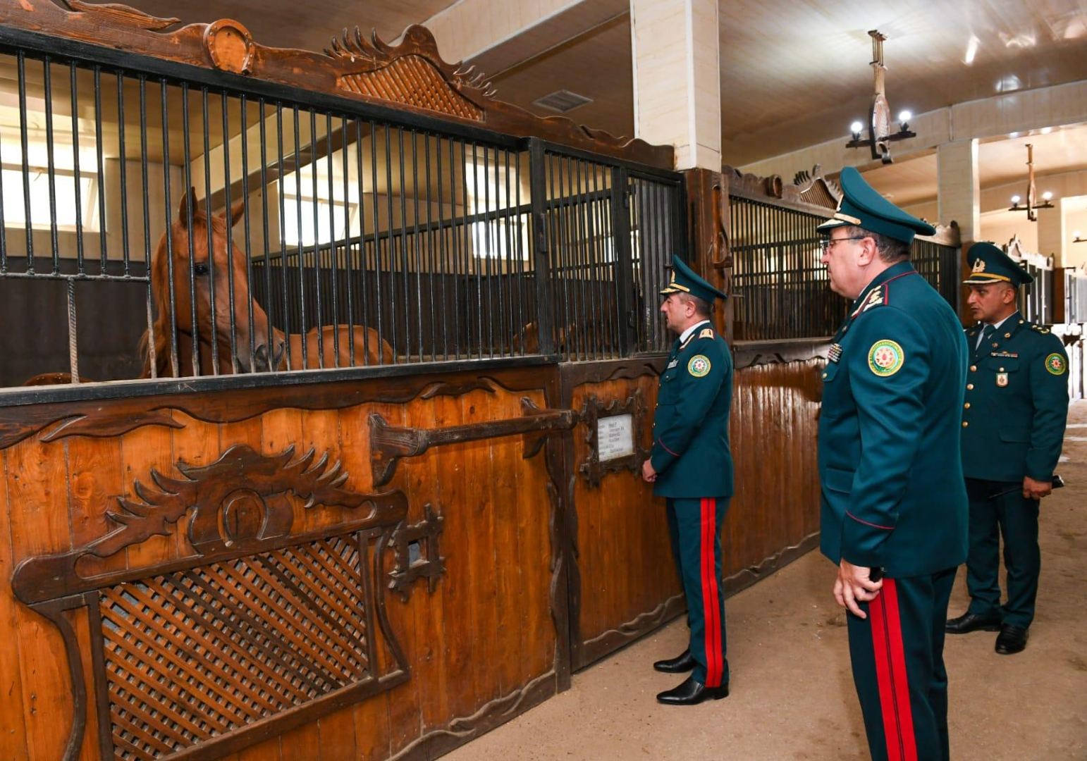 Elçin Quliyev DSX-nin Atçılıq Mərkəzinə baxış keçirib (FOTO)