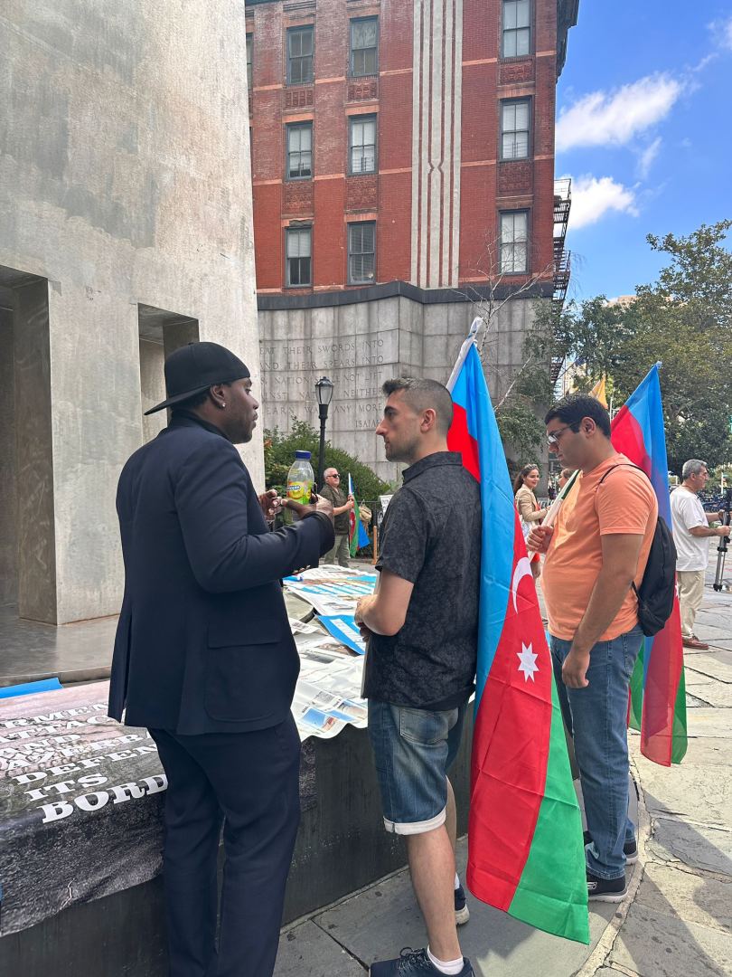 Азербайджанская община в Нью-Йорке провела акцию протеста перед штаб-квартирой ООН (ФОТО)