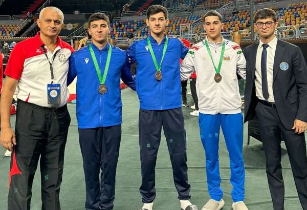 Azərbaycanlı gimnastlar Misirdə beynəlxalq turnirdə medallar qazanıblar (FOTO)