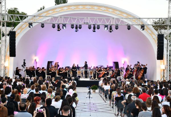 На летней сцене Бакинской филармонии состоялся концерт, посвященный маэстро Ниязи (ФОТО)
