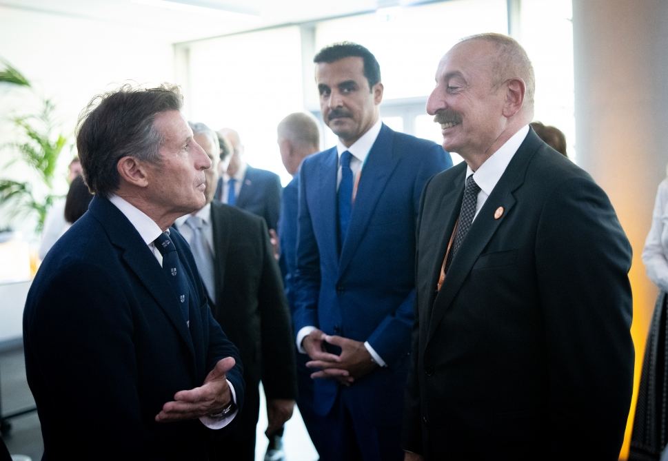 President Ilham Aliyev and First Lady Mehriban Aliyeva watch men's 100m final at World Championships in athletics in Budapest (PHOTO)
