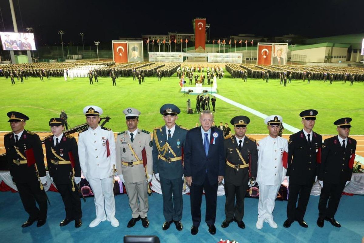 Трое граждан Азербайджана cтали выпускниками Академии в Турции (ФОТО)